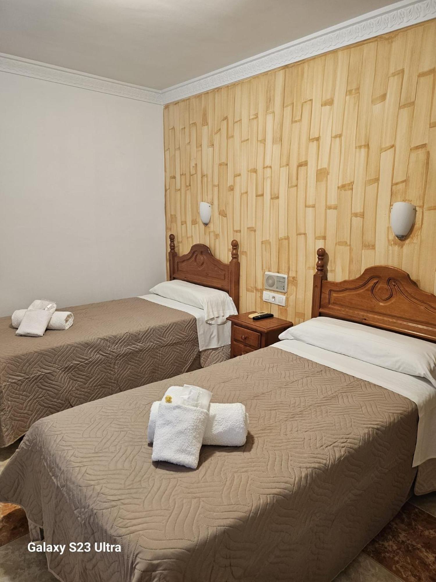 Hotel Virgen De Los Reyes Ронда Екстериор снимка
